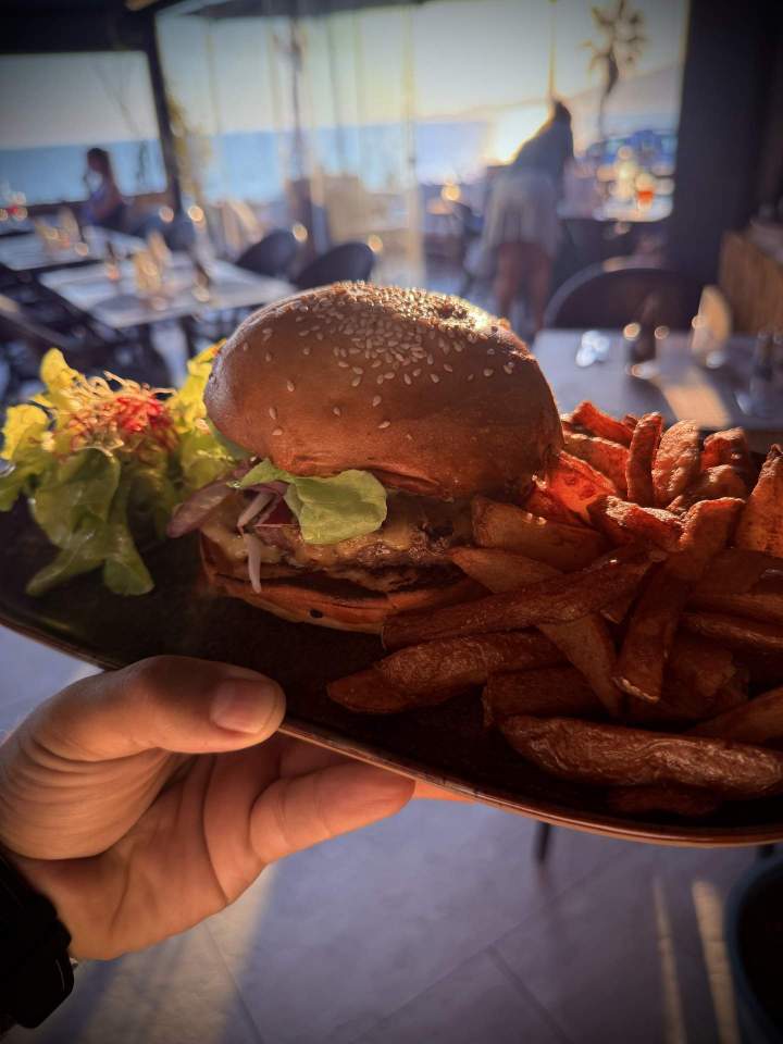 Restaurant à la Plage d'Agosta - Porticcio