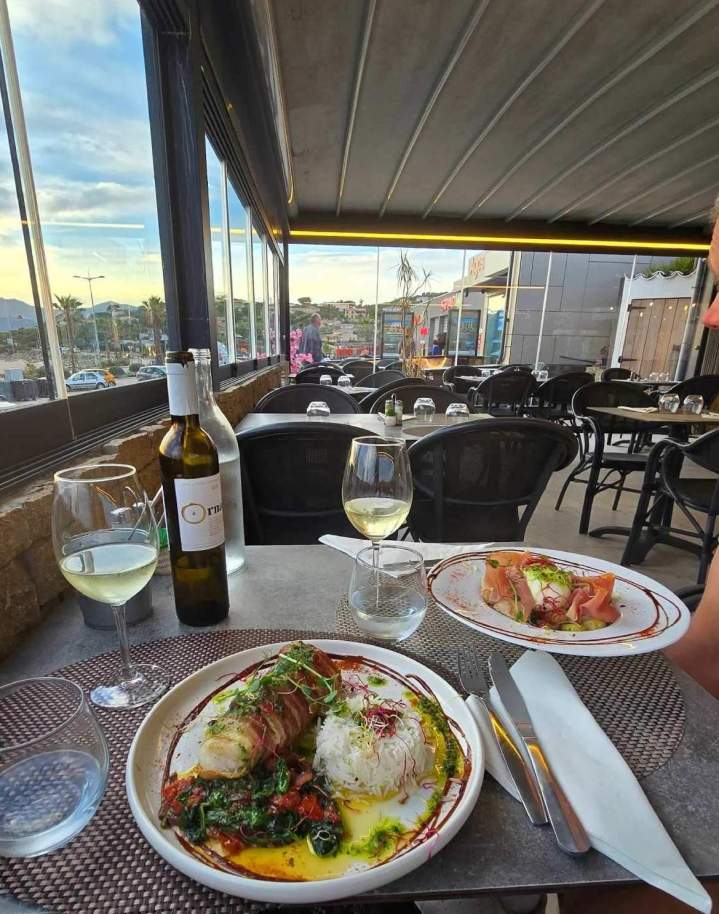 Restaurant convivial avec vue mer Plage d’Agosta -  Porticcio 